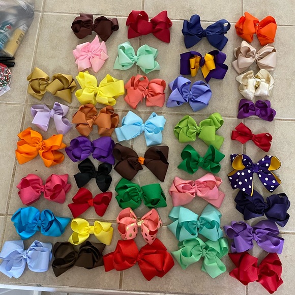 Lots of Bows (44 in total) - Picture 1 of 16
